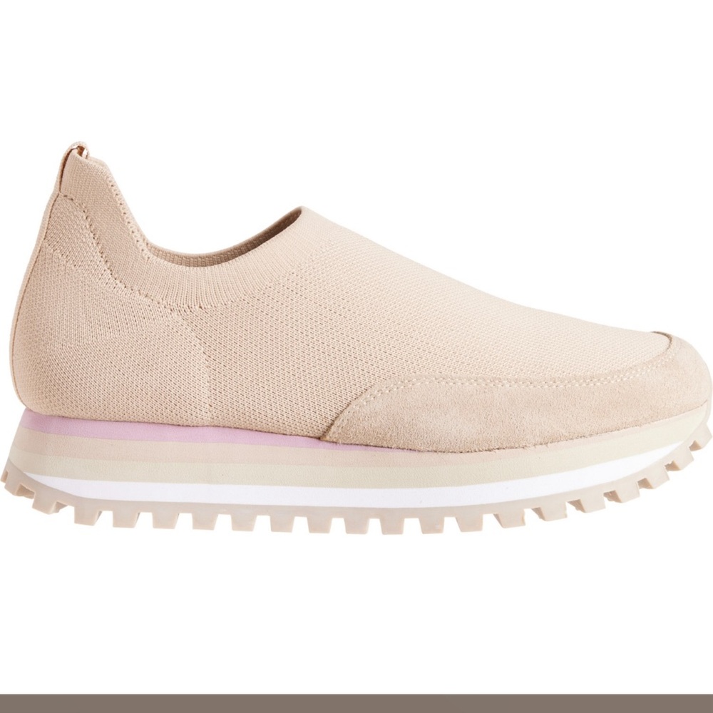 Blondo new in box slip on sneakers waterproof sand color - Picture 5 of 14